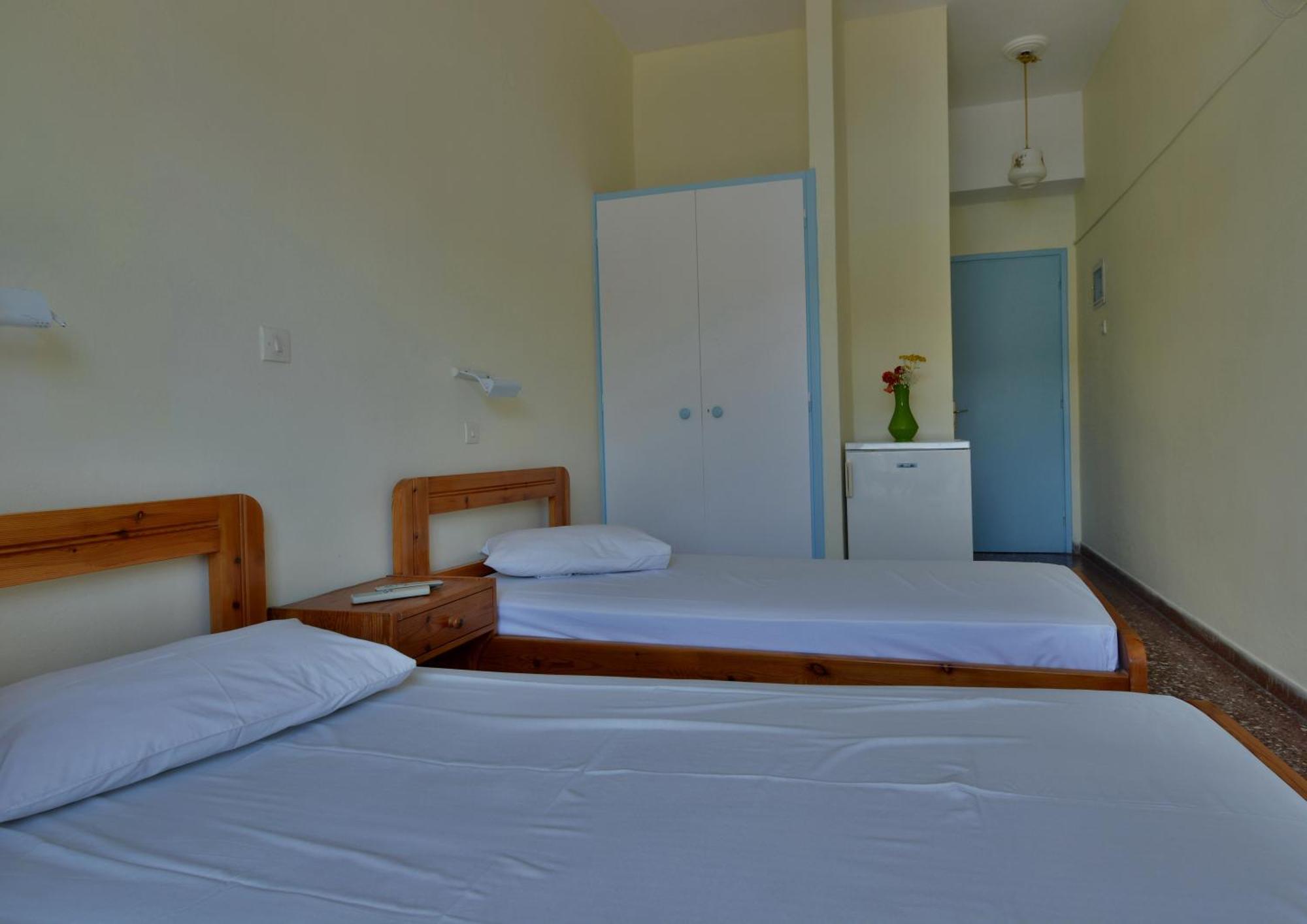 Galaxy Hotel Gavrio Habitación foto
